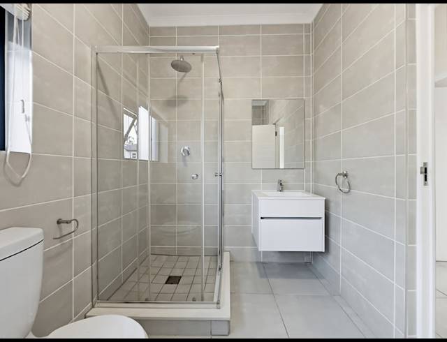 2 BEDROOM APARTMENT TO LET IN BALLITO CENTRAL